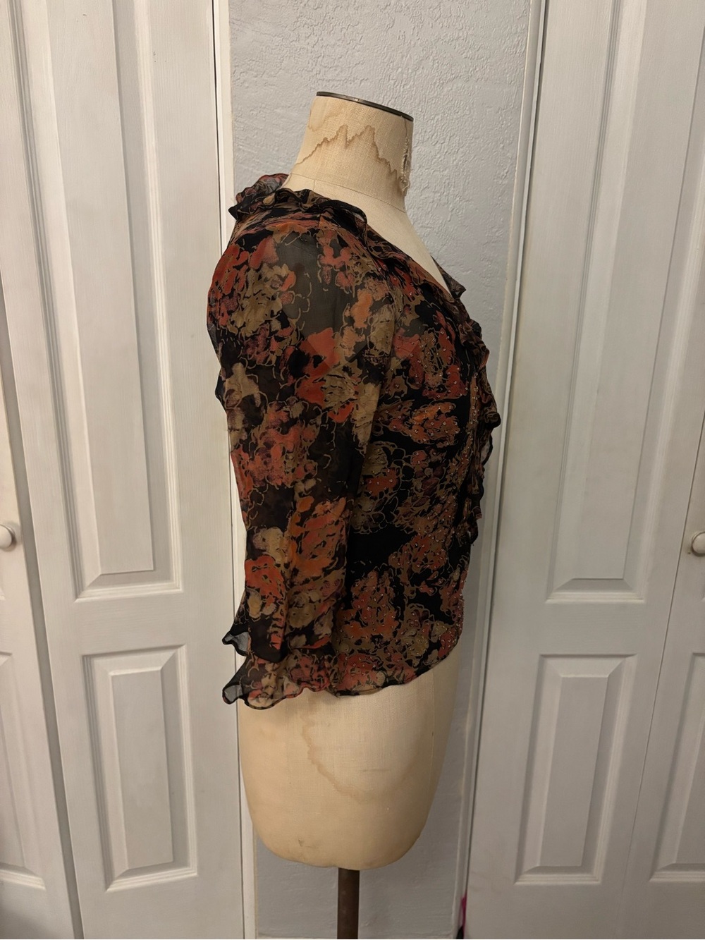 Vintage ICE 100% Silk Beaded Ruffled Blouse Dark Romantic Size Small - Picture 4 of 6